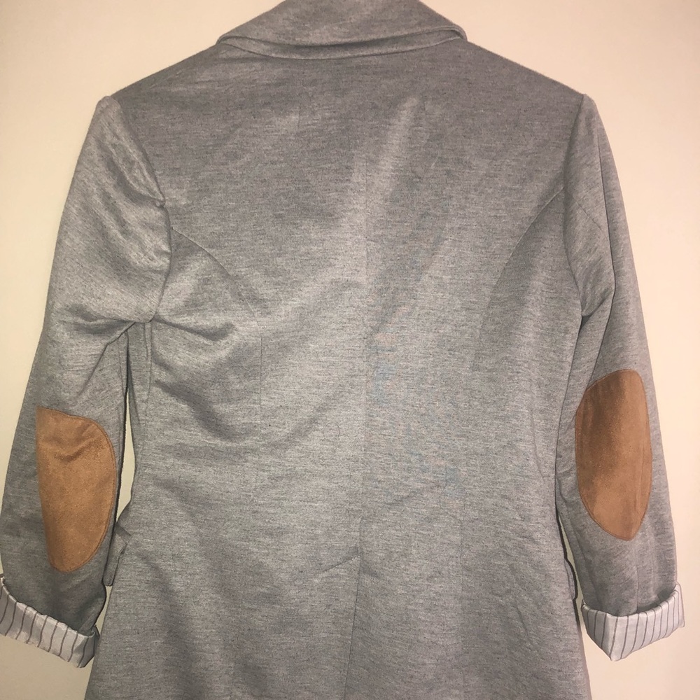 Grey blazer w/ elbow pads